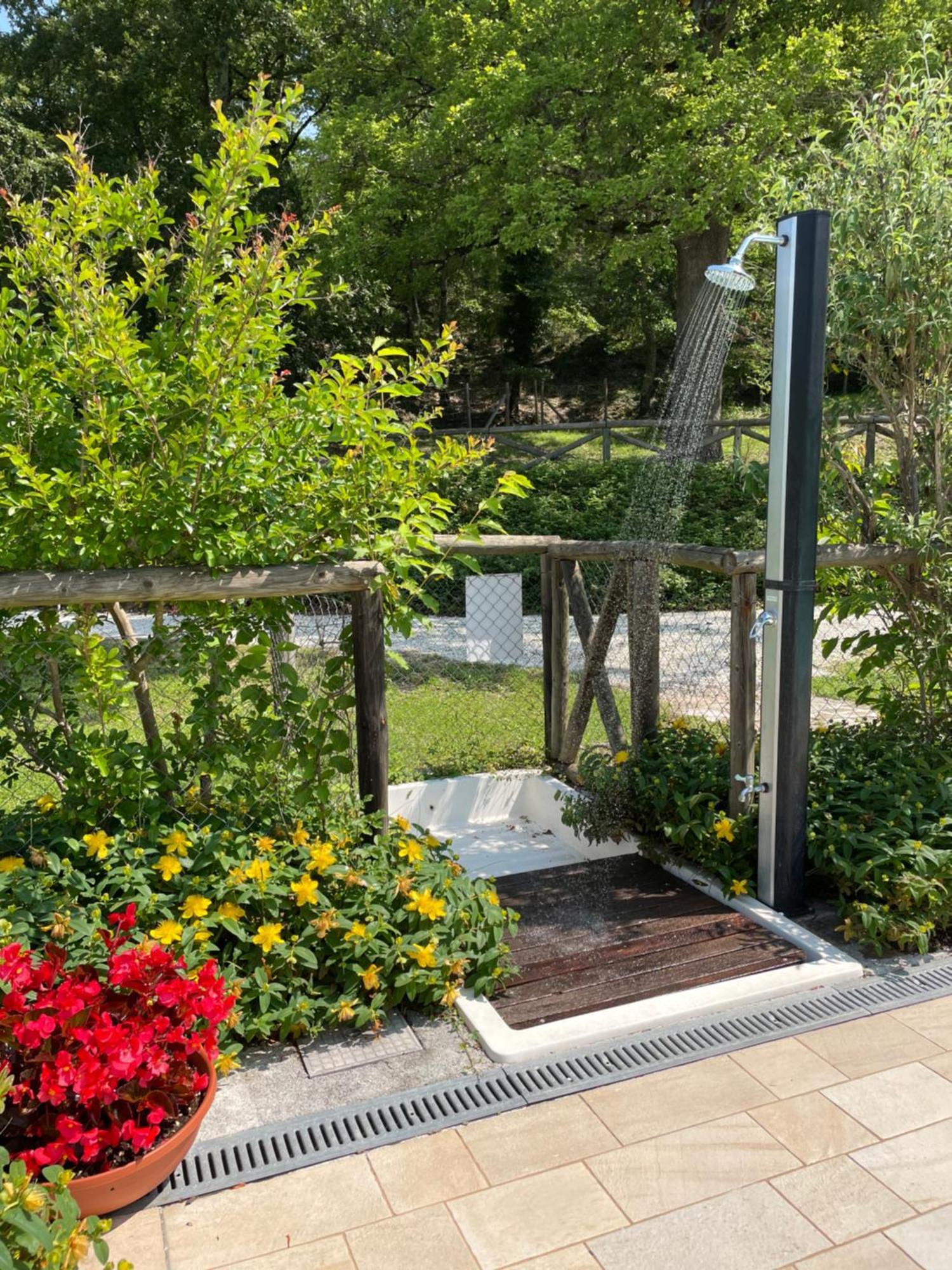Cerqua Rosara Residence Valtopina Exterior foto
